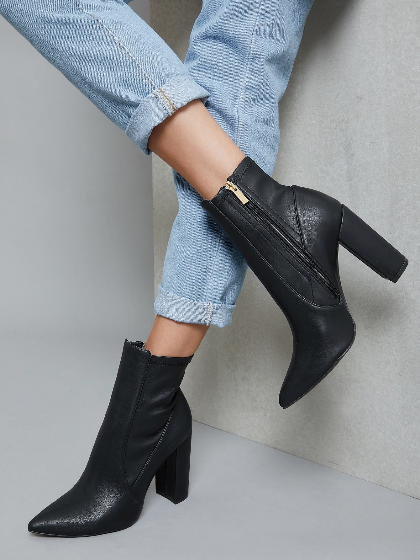 Closed Toe Side Zipper Block Heel Booties