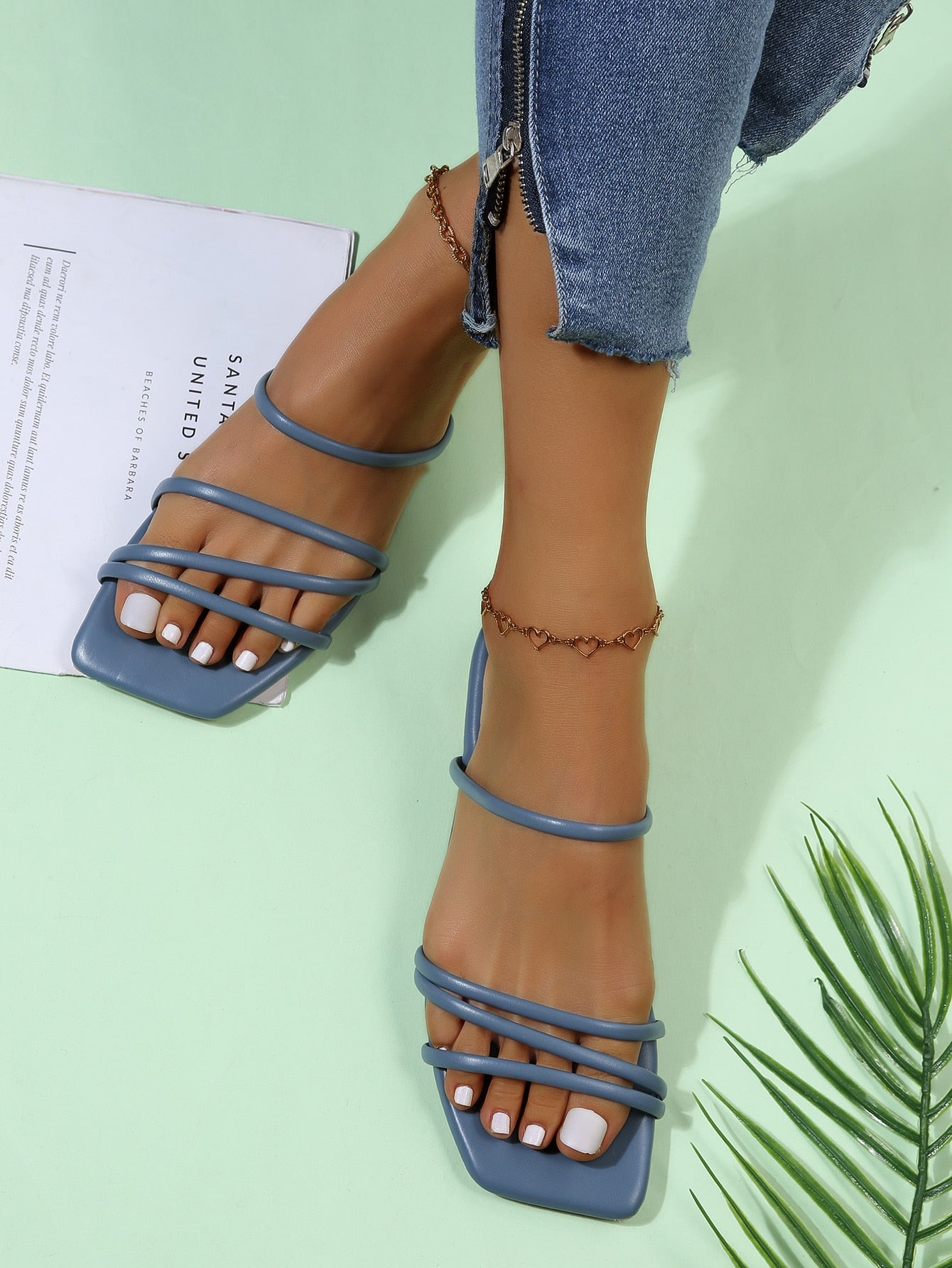 Fashionable Solid Color Comfortable Women's Flat Sandals, Casual Strap Beach Resort Slippers, Lightweight Square Toe Mustard Yellow Flip Flops