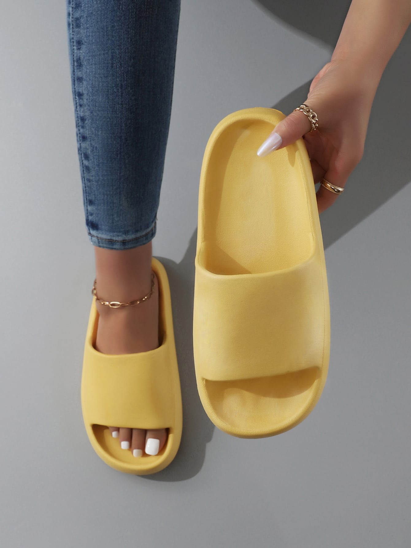 Stylish Colorful Minimalist Thick Sole Non-Slip Unisex Indoor Outdoor Beach Bathroom Slippers