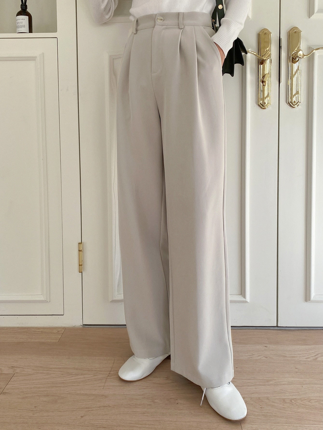Casual Solid Color Pleated Straight Suit Trousers