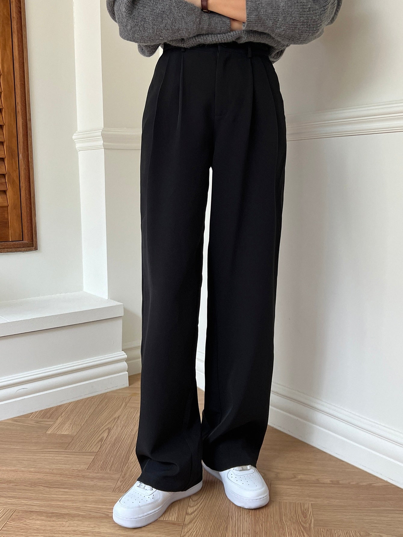 Casual Solid Color Pleated Straight Suit Trousers