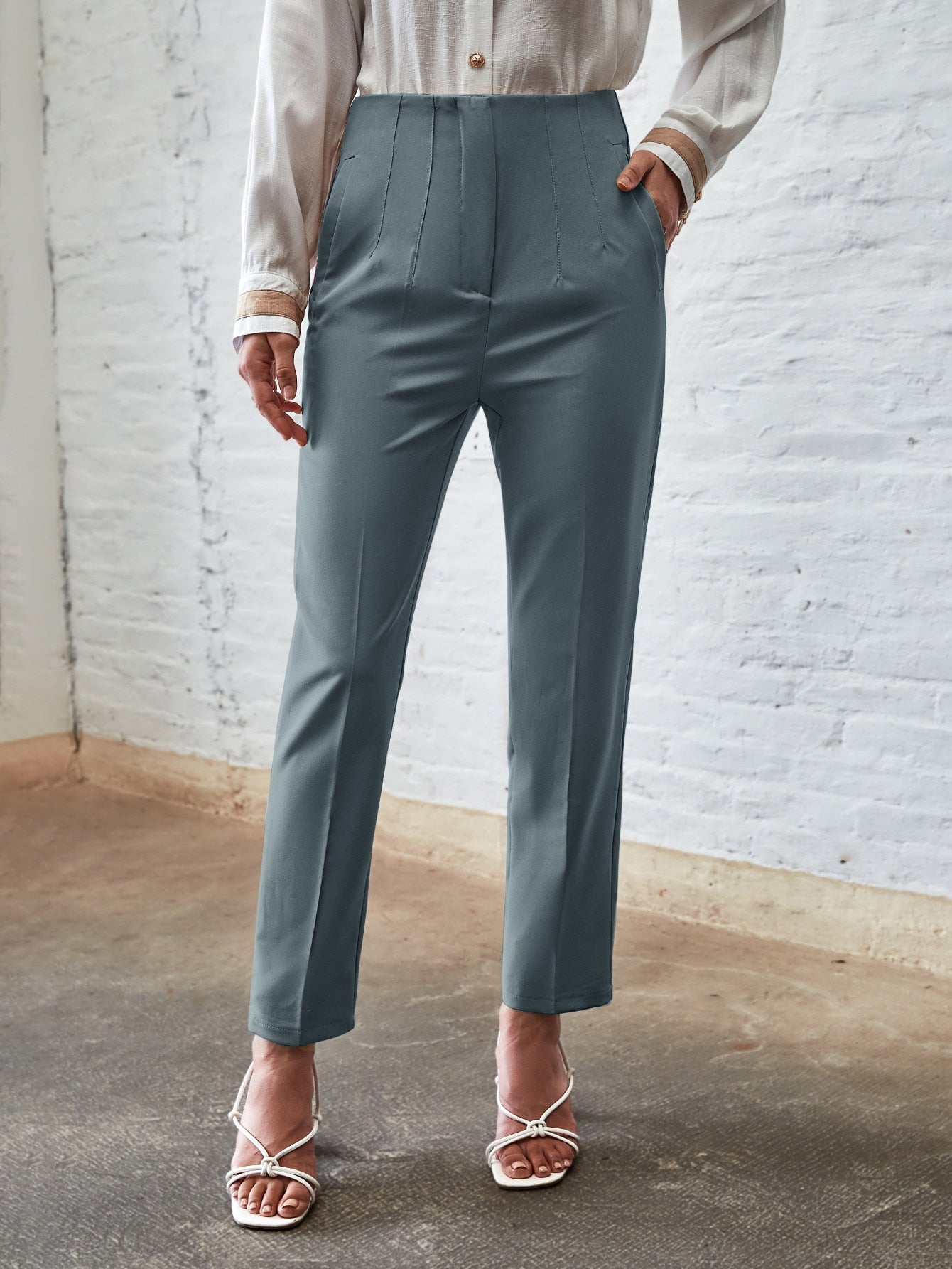 BIZwear Slant Pockets Zipper Fly Carrot Pants Workwear