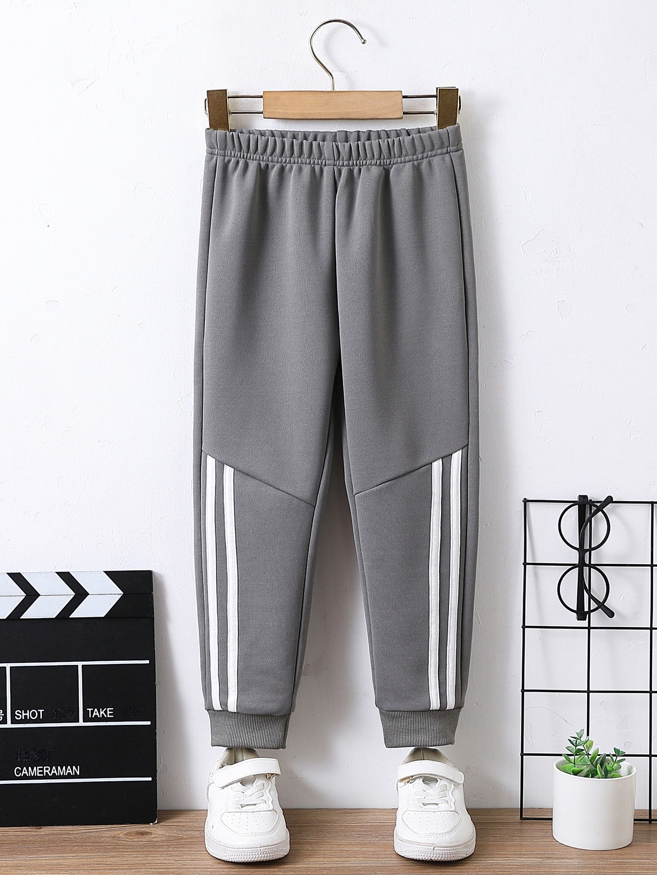 Boys' Casual Sportswear With Color-Block Decorative Woven Belt, 2 Pcs Spring/Summer/Autumn/Winter Outfits, Suitable For Outdoor Activities And Various Occasions, Simple And Versatile Design, Comfortable To Wear