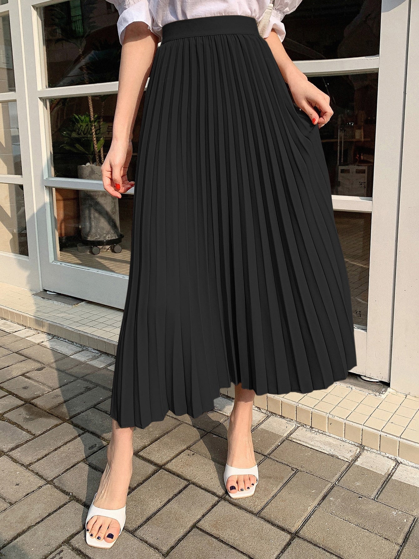 Solid Color High Waisted Pleated Skirt