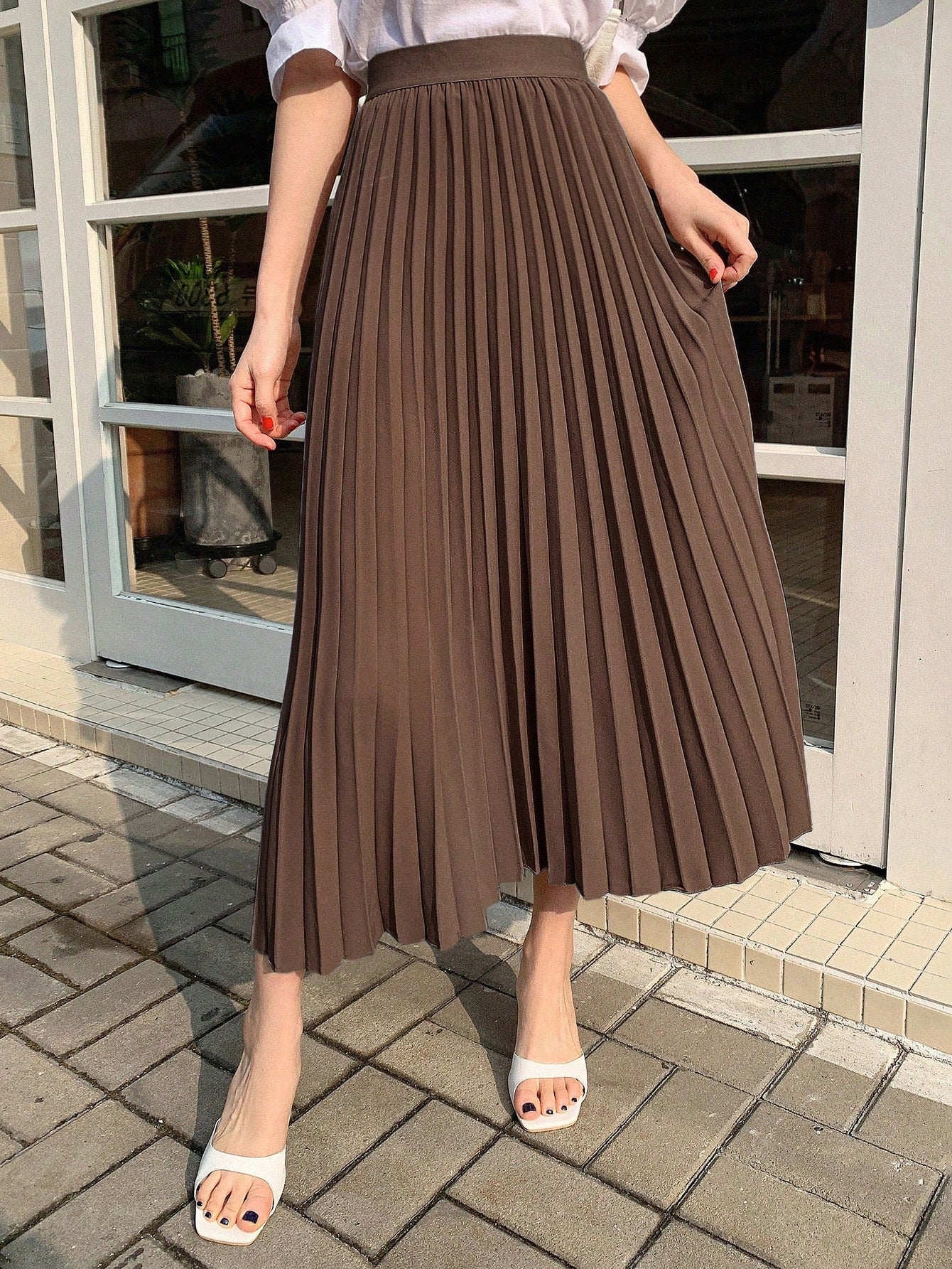 Solid Color High Waisted Pleated Skirt