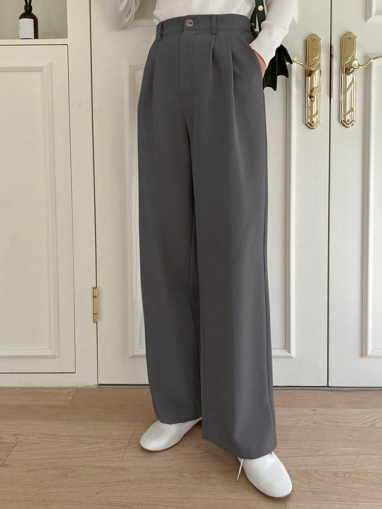 Casual Solid Color Pleated Straight Suit Trousers