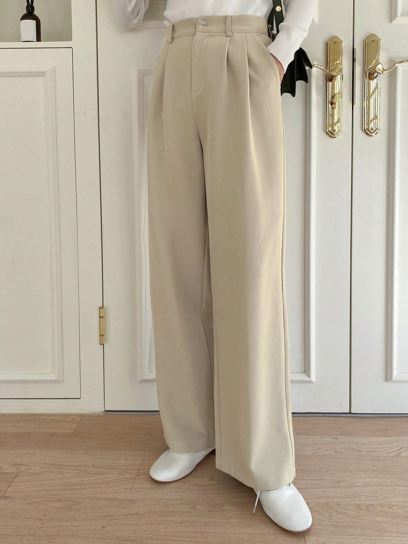 Casual Solid Color Pleated Straight Suit Trousers