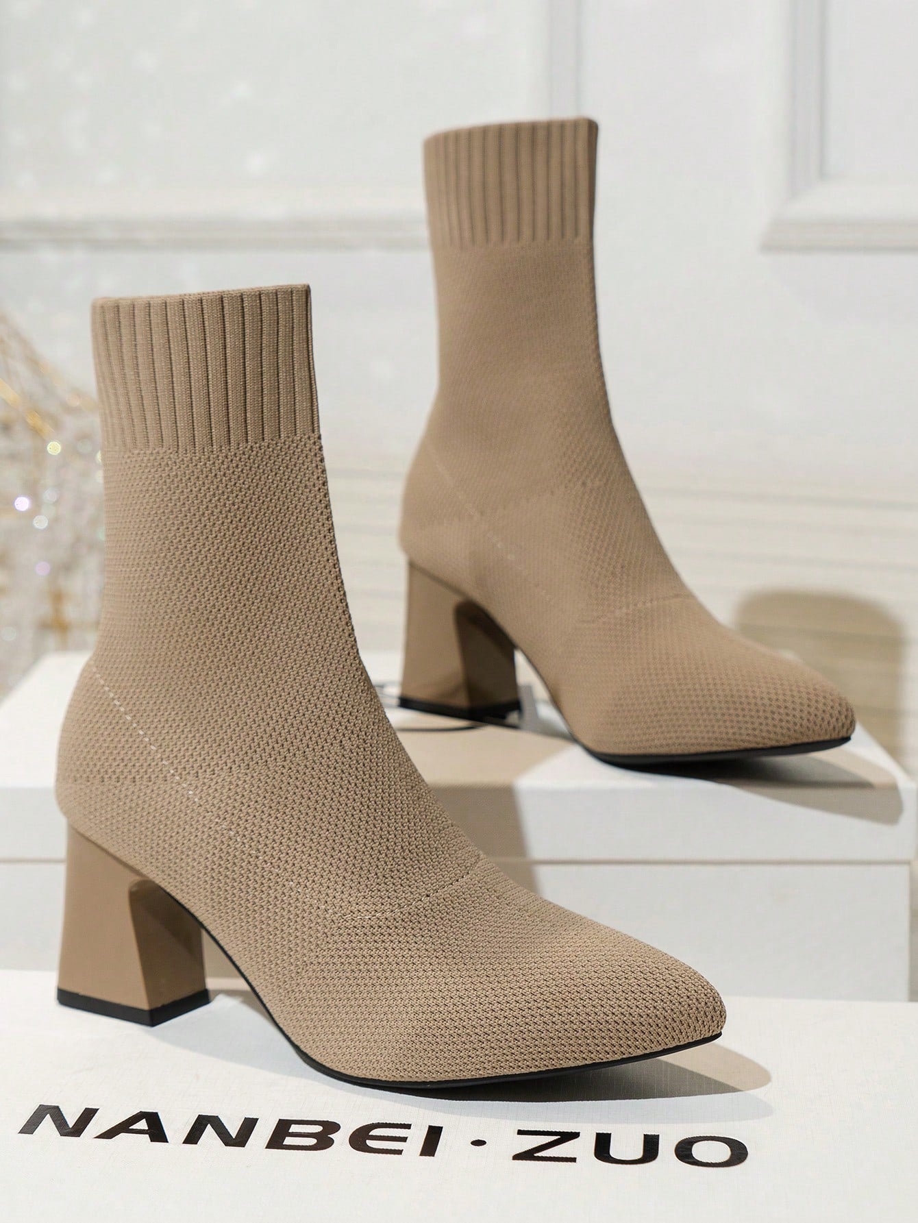Classic Yet Trendy Elegant Women's Autumn/Winter Apricot Pointed Toe Chunky Heel Boots, Weaving Design, Slip-Resistant Sole, Decorative Elegant Skinny Boots, Fashionable Ladies' Bare Boots