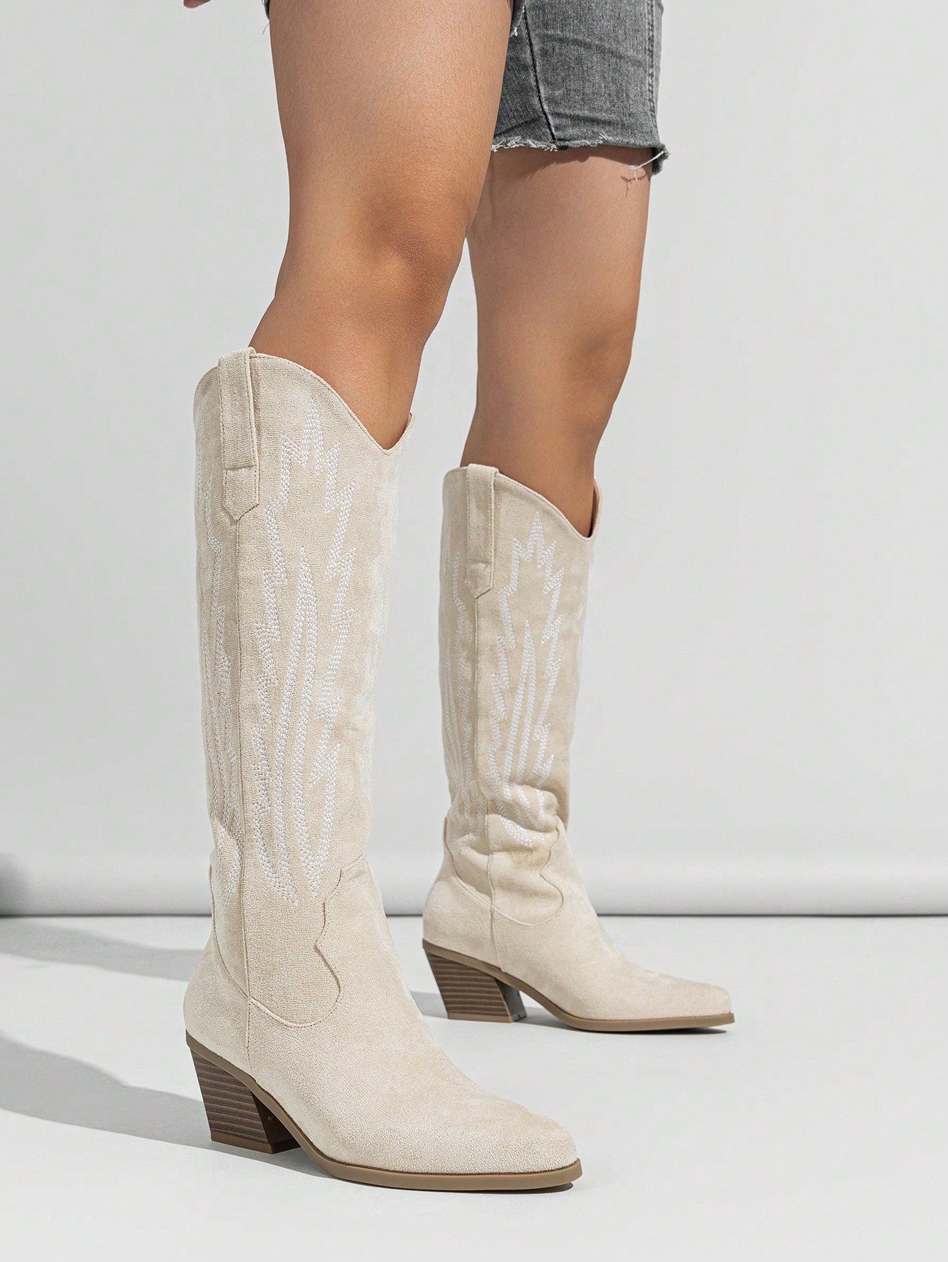 Women's Side-Zip Casual Pointed Western Embroidery Velvet Fashion Boots, Winter