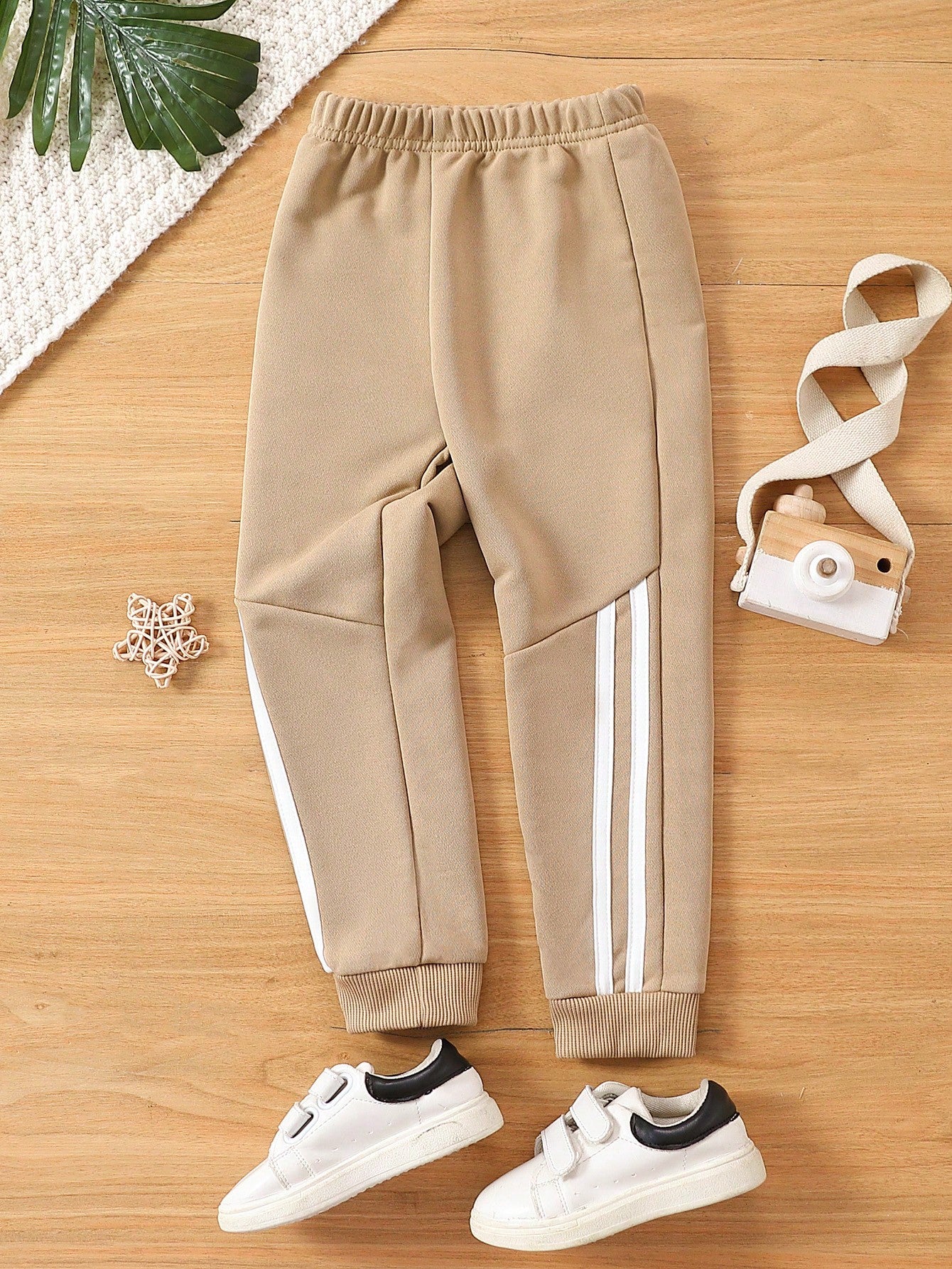 Boys' Casual Sportswear With Color-Block Decorative Woven Belt, 2 Pcs Spring/Summer/Autumn/Winter Outfits, Suitable For Outdoor Activities And Various Occasions, Simple And Versatile Design, Comfortable To Wear