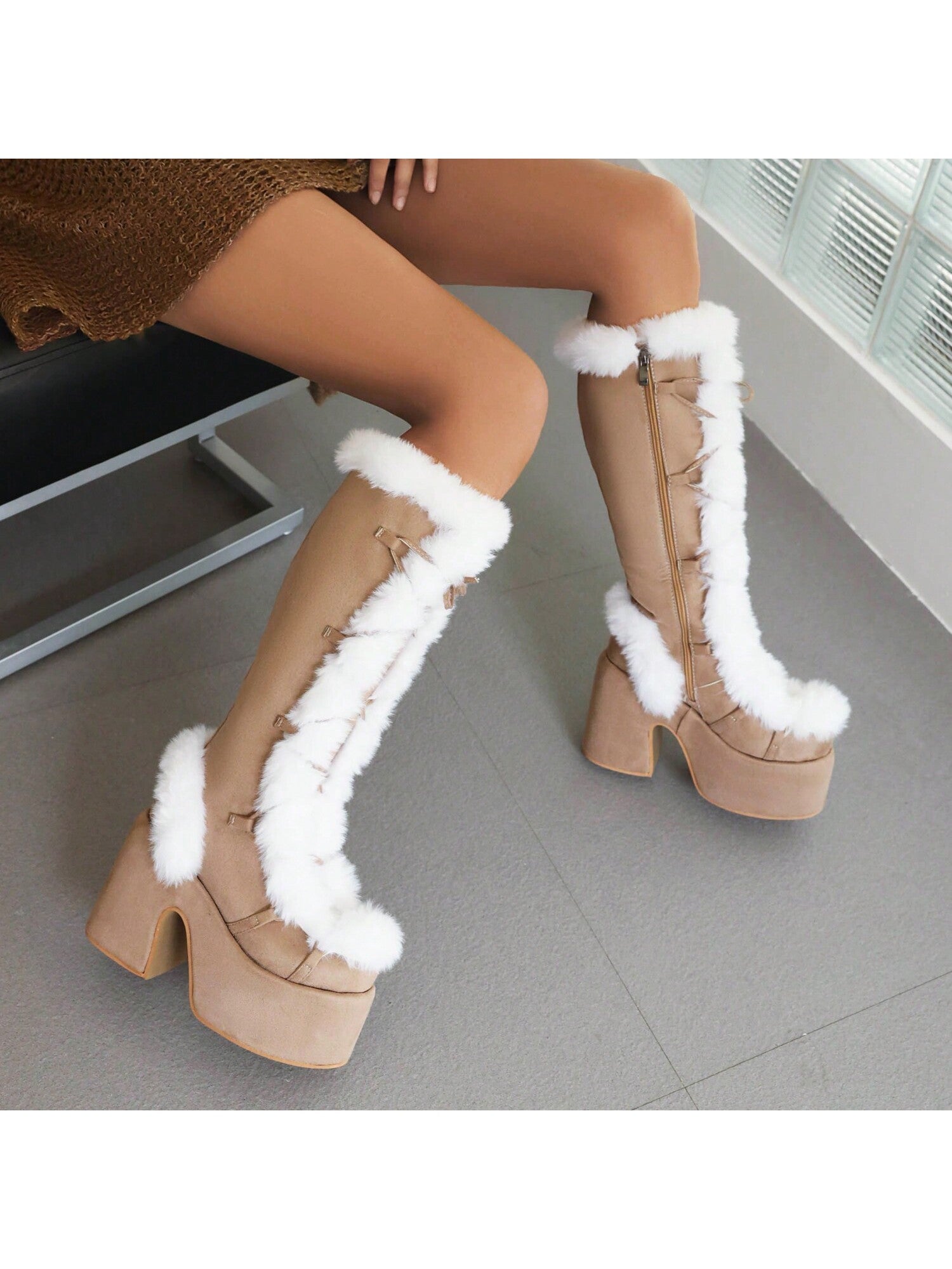 Women's European-style Fashion Sweet And Cool Spliced Leather Buckle Design Thickened High Heeled Knee-high Boots With Anti-slip Soles And Height Increasing Effect