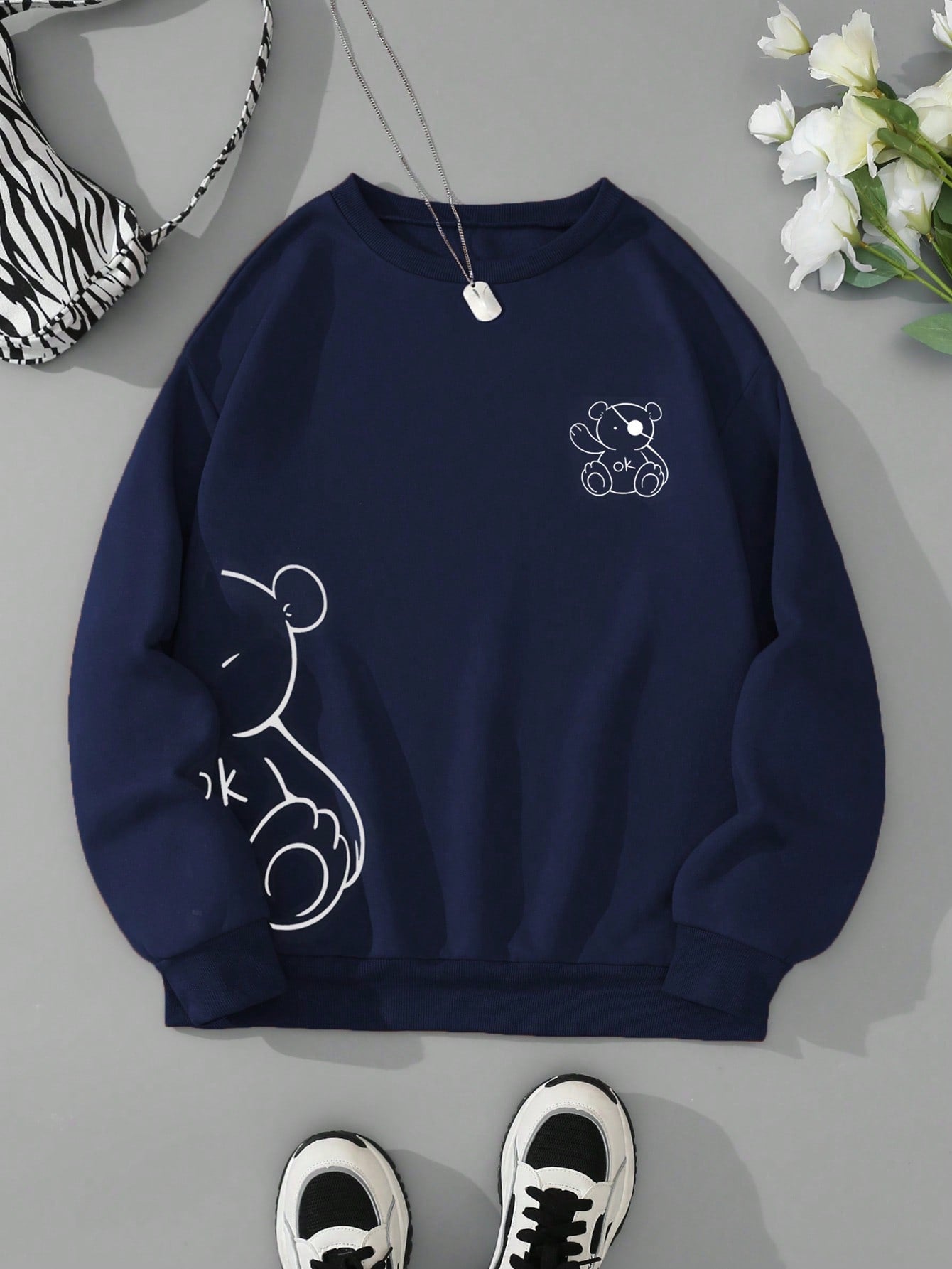 Cartoon Graphic Thermal Lined Sweatshirt