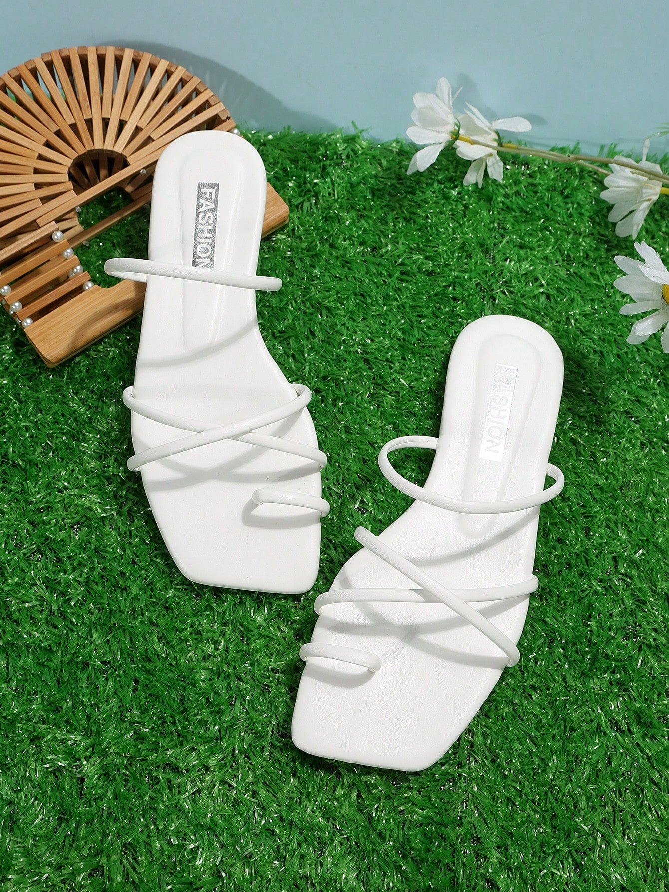 Fashionable Solid Color Comfortable Women's Flat Sandals, Casual Strap Beach Resort Slippers, Lightweight Square Toe Mustard Yellow Flip Flops