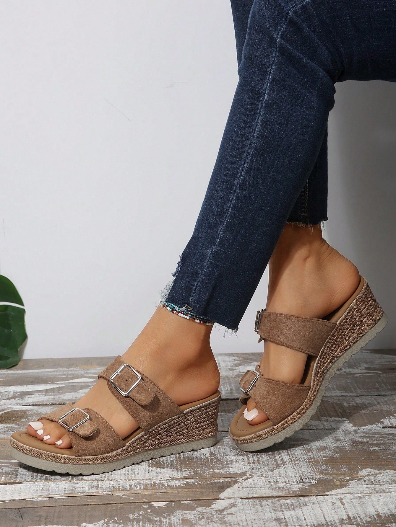 Casual Fashion Peep Toe Wedge Sandals With Thick Platform For Women
