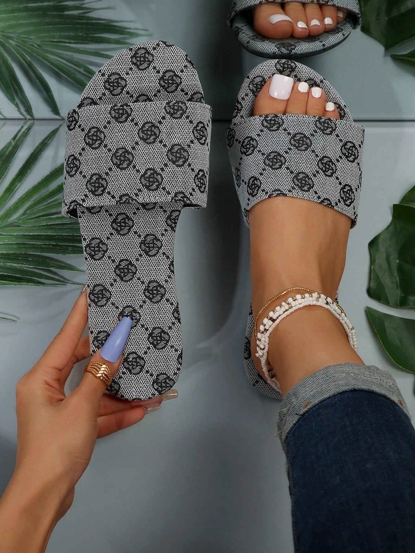 Women's Flat Comfortable Casual Slip-On Slippers With Vintage Style Cross Strap Design, Perfect For Outdoor And Beach Wear
