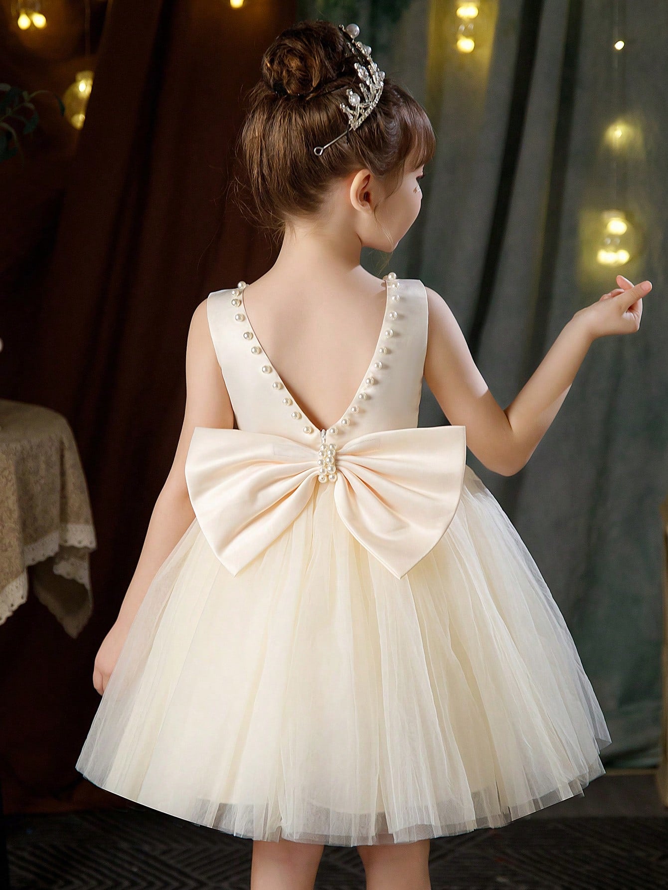 Young Girls Pearl Decorated Bow Tie Deep V Back Princess Dress, Suitable For Birthday Party, Ceremony, Wedding, Flower Girl, Stage Performance