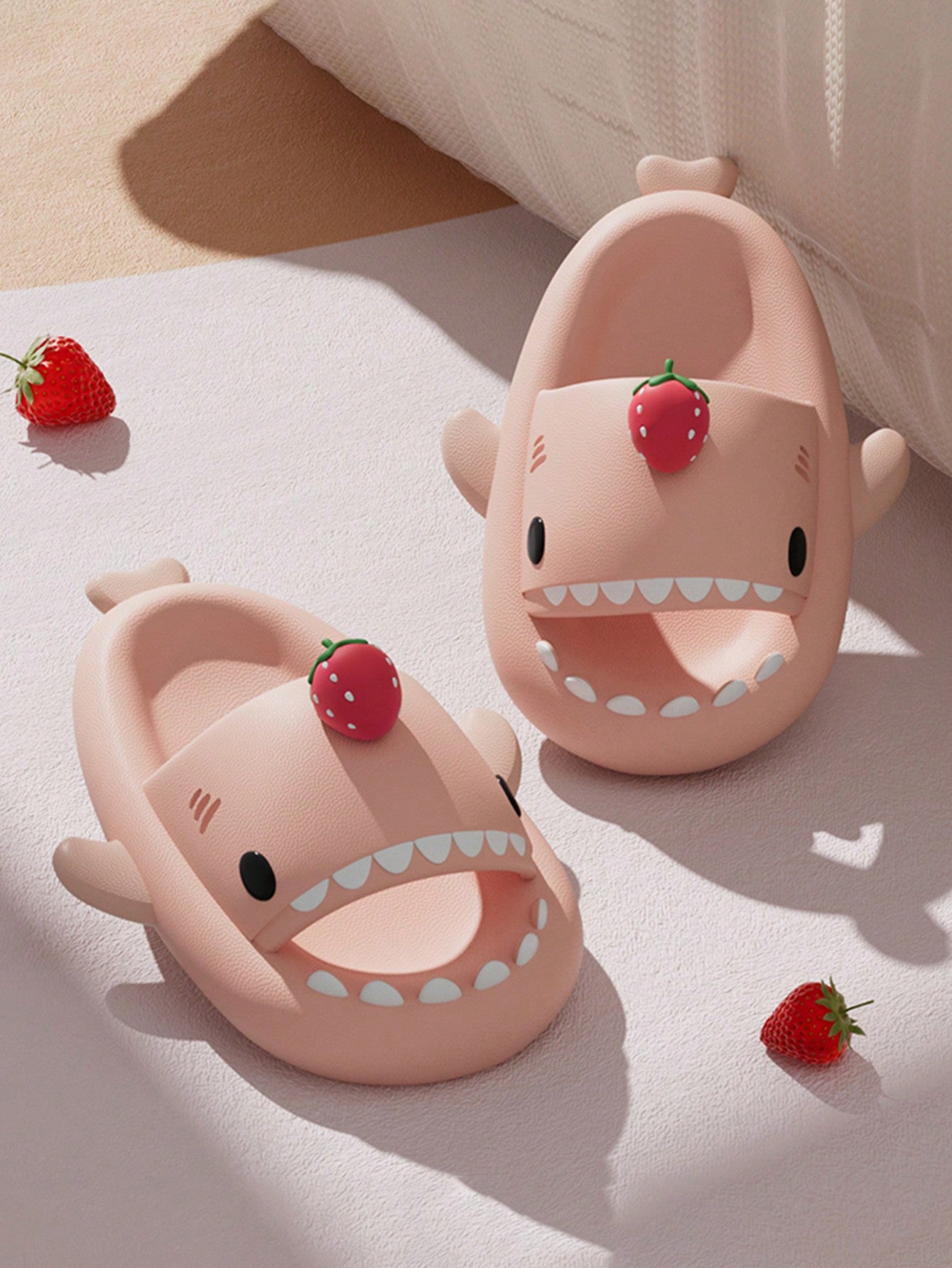 Cartoon Shark Design Slides, Deep Grey Preppy Cartoon Style Flip-flops