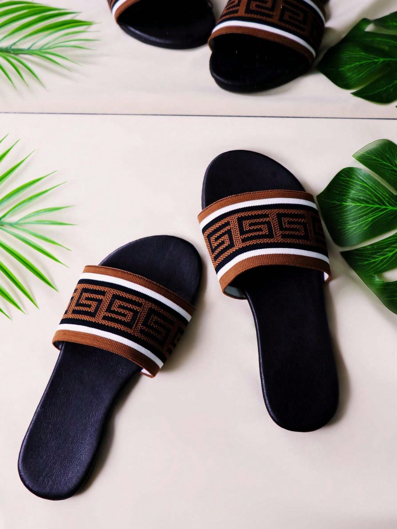 Women's Flat Comfortable Casual Slip-On Slippers With Vintage Style Cross Strap Design, Perfect For Outdoor And Beach Wear