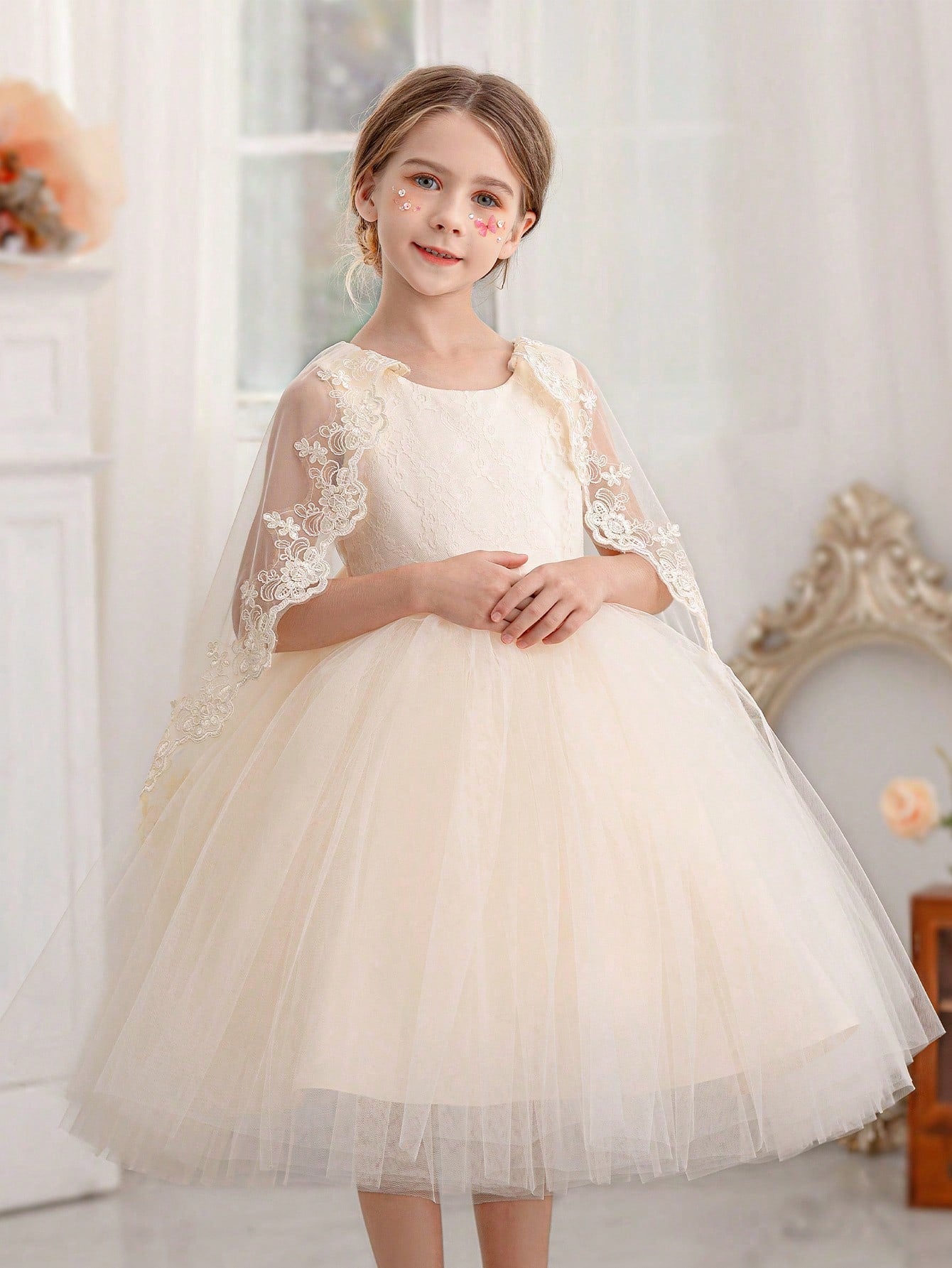 Young Girl Lace Patchwork & Tulle Cape Princess Dress Suitable For Birthday Party, Flower Girl Dress, Wedding, Dance Party, School Stage Performance