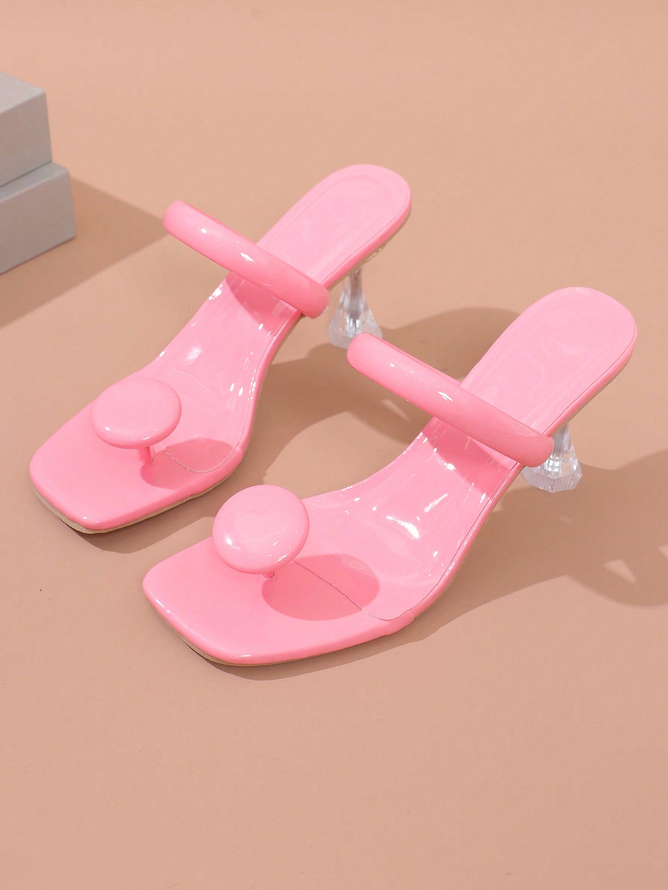 Crystal Heeled Sandals With Simple And Fashionable Round Buckle And Strap