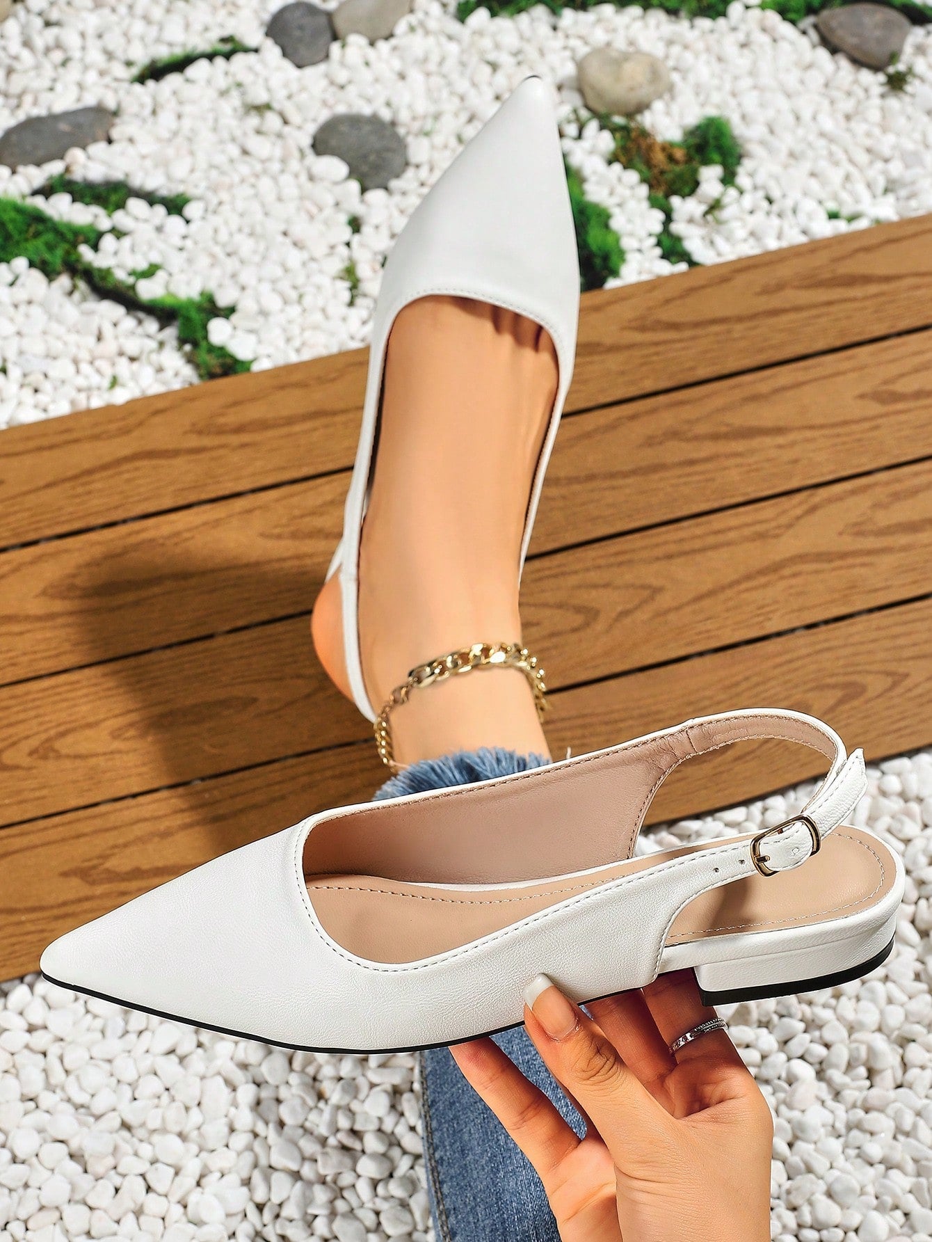Elegant Solid-Colored Women's Low-Heeled Shoes With Ankle Buckle, Lightweight And Pointed Toe, Category: Women's Low-Heeled Shoes