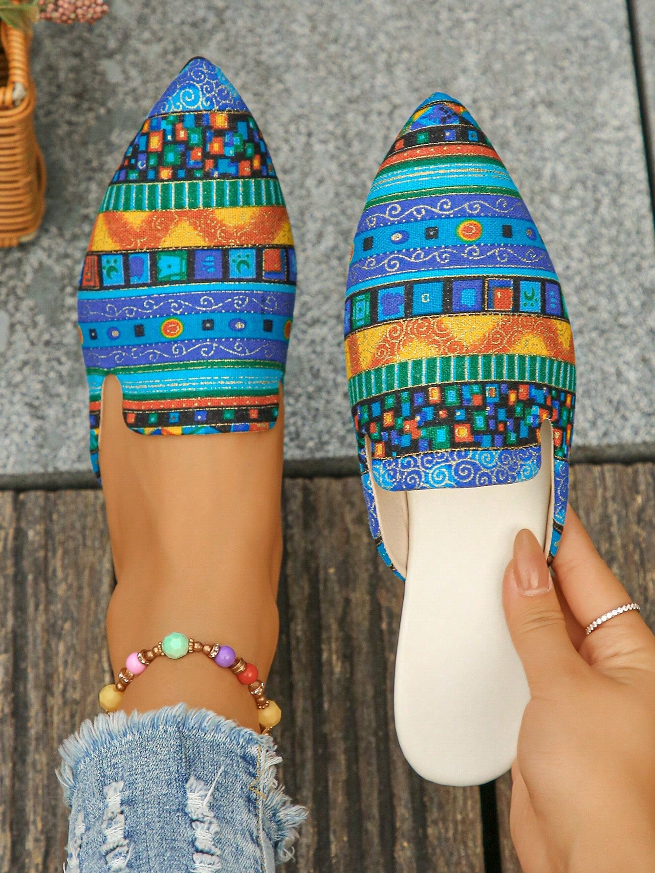 Large Size 35-45 Women's Fashion Pointed Toe Colorful Glitter Flat Mules Slip-Ons For Daily Wear And Outdoor Activity Occasion, Soft Bottom Women's Flats