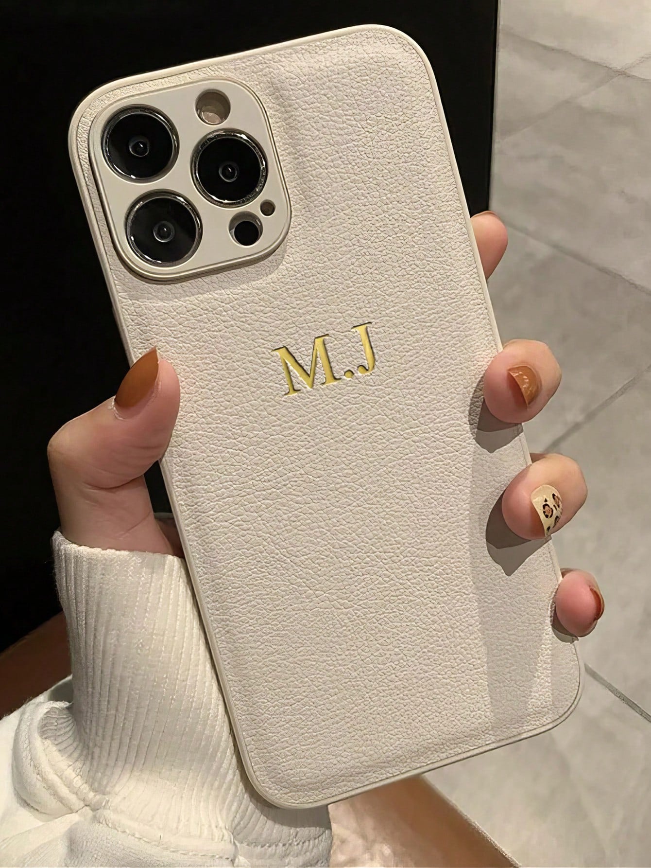 Customized Phone Case Compatible With Iphone 15 14 13 12 11 Pro Max 15 14 Plus Back Cover INS Luxury Korea Leather Shckproof Case Personalized Initials Name 3D DIY Engraved Gold Letters Hot Stamping Technology Leather Case Festival Gifts For Lover Friends
