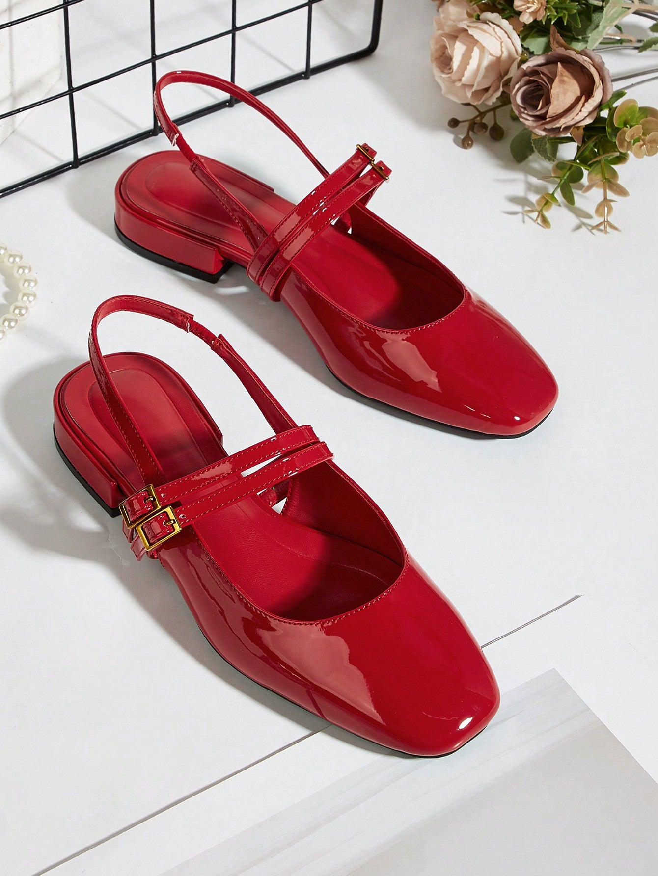 Leisure Vacation Style Leopard Print Round Toe Buckle Strap Flat Shoes