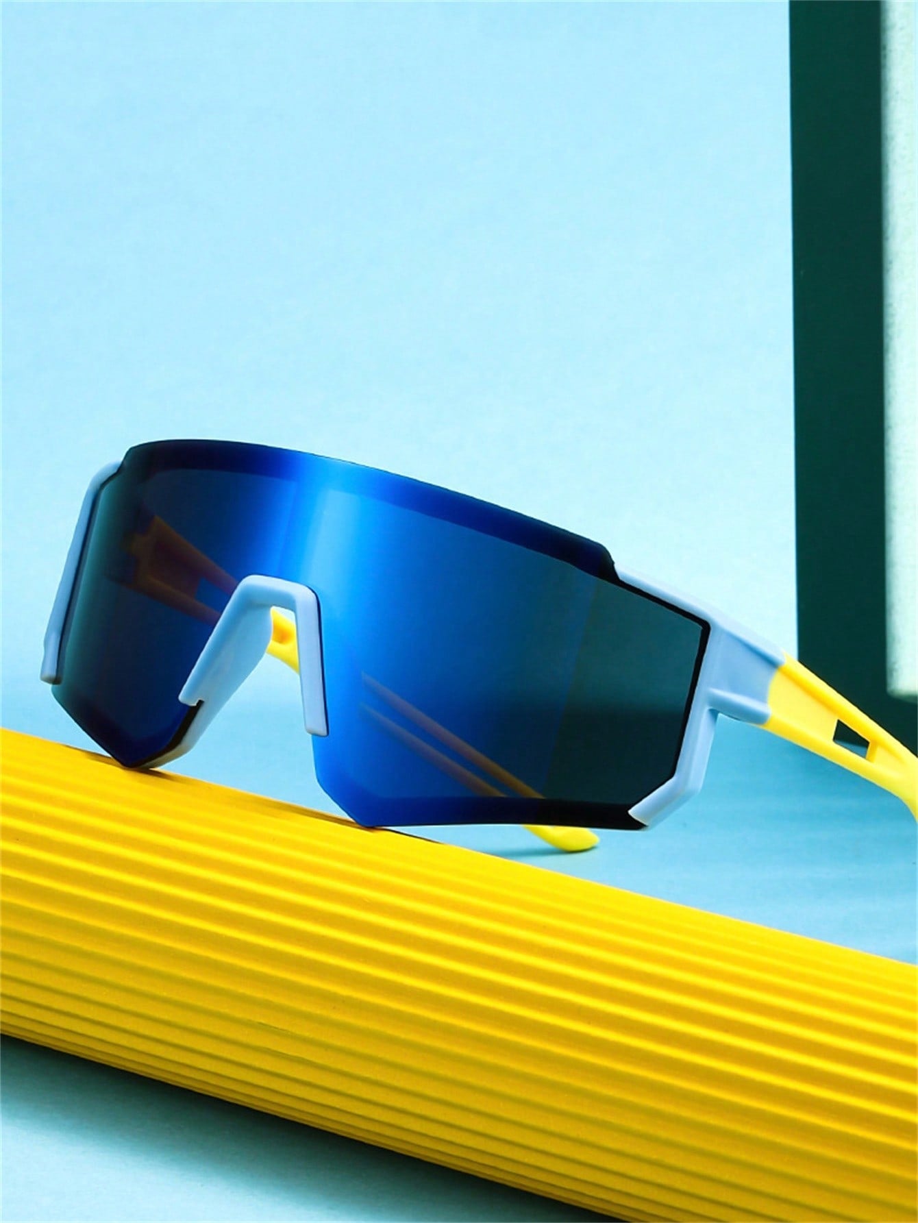 1pc Children's Colorful Sports Cycling Glasses,Colored Connected Large Frame Outdoor Sunglasses, A Gift For Children