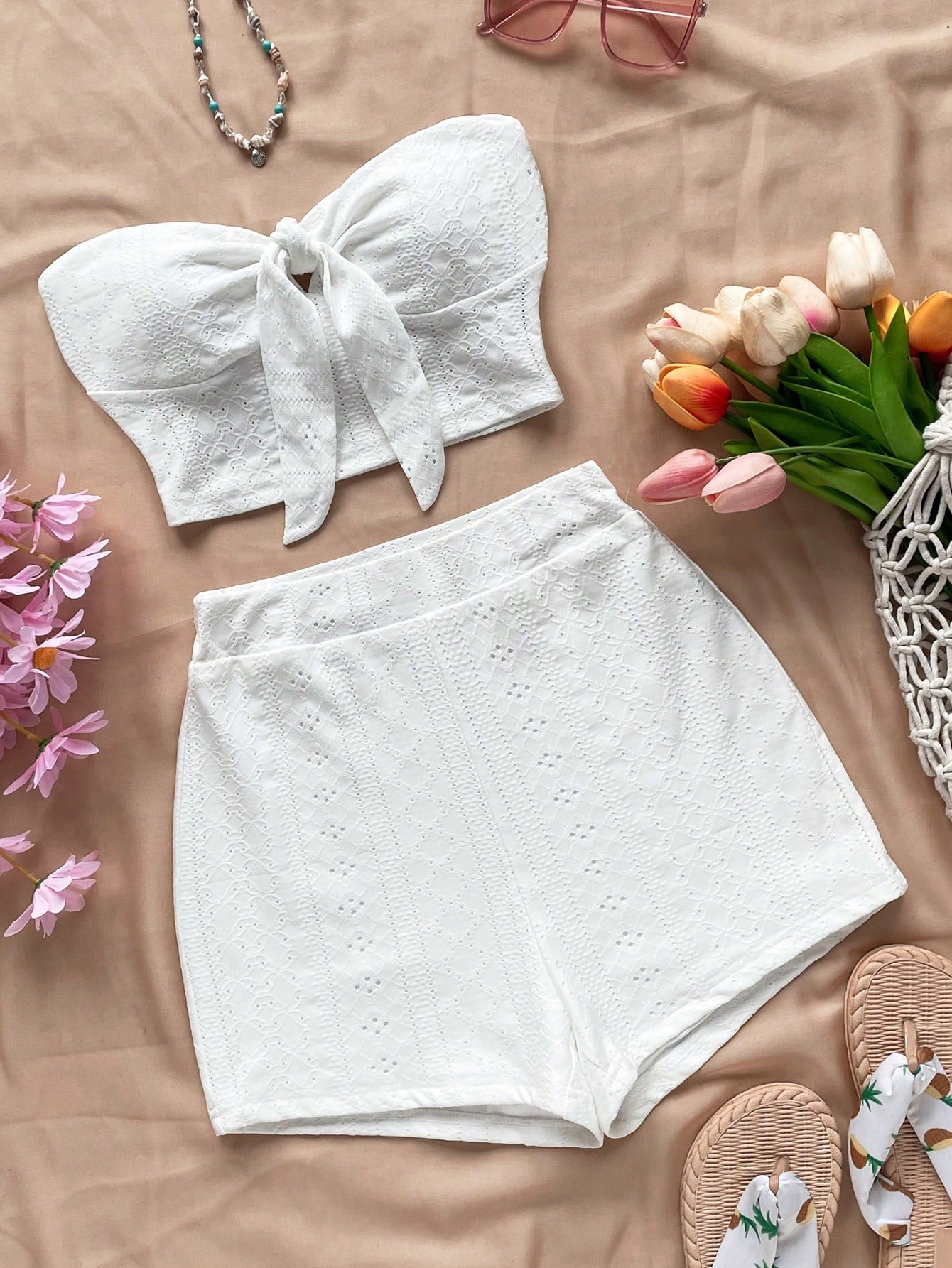 Summer Solid Texture Bandeau Top And High-Waisted Shorts Casual Vacation Two Piece Set