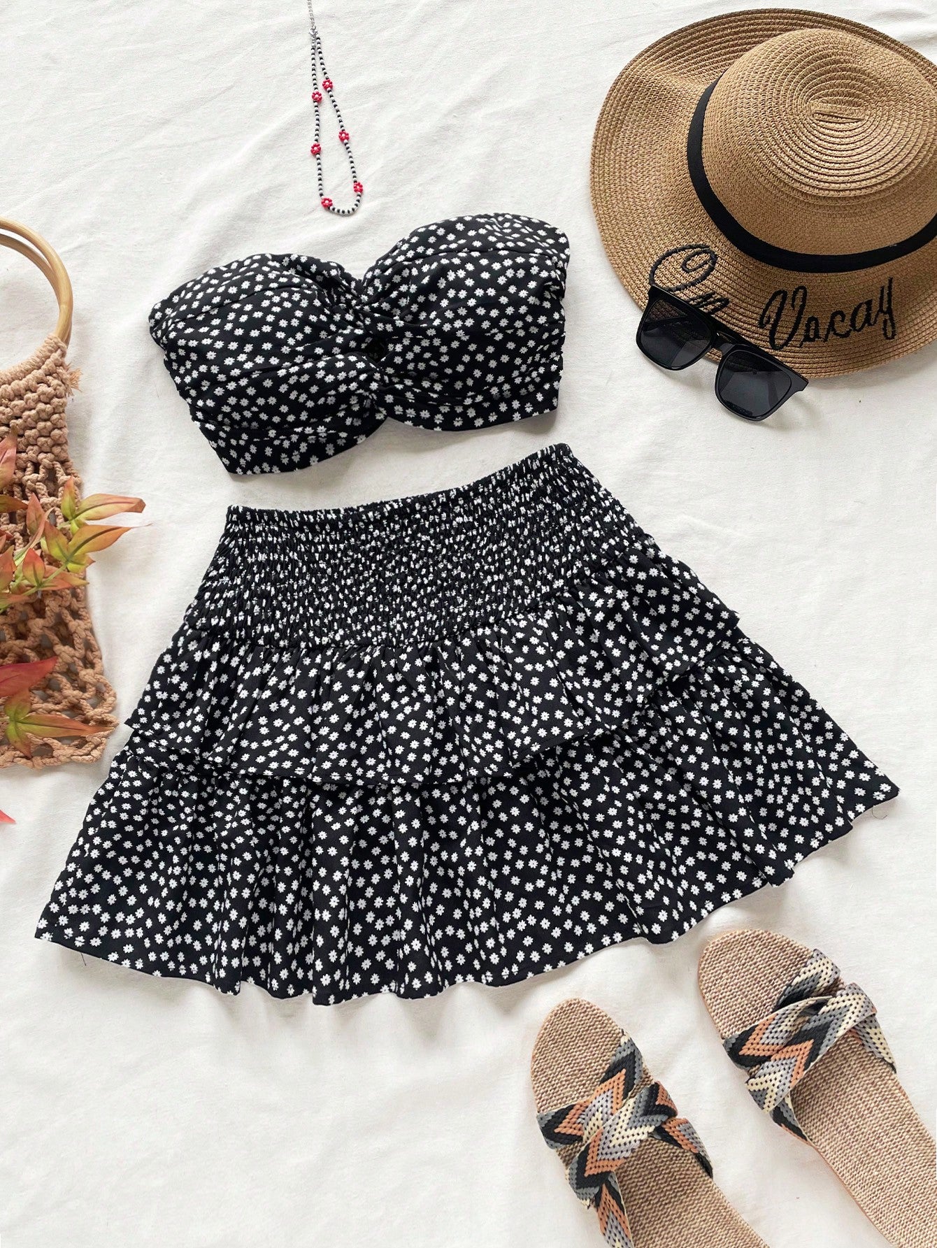 2pcs Set: Casual Twist Checkered Bandeau Top & High Waisted A-Line Ruched Hem Skirt