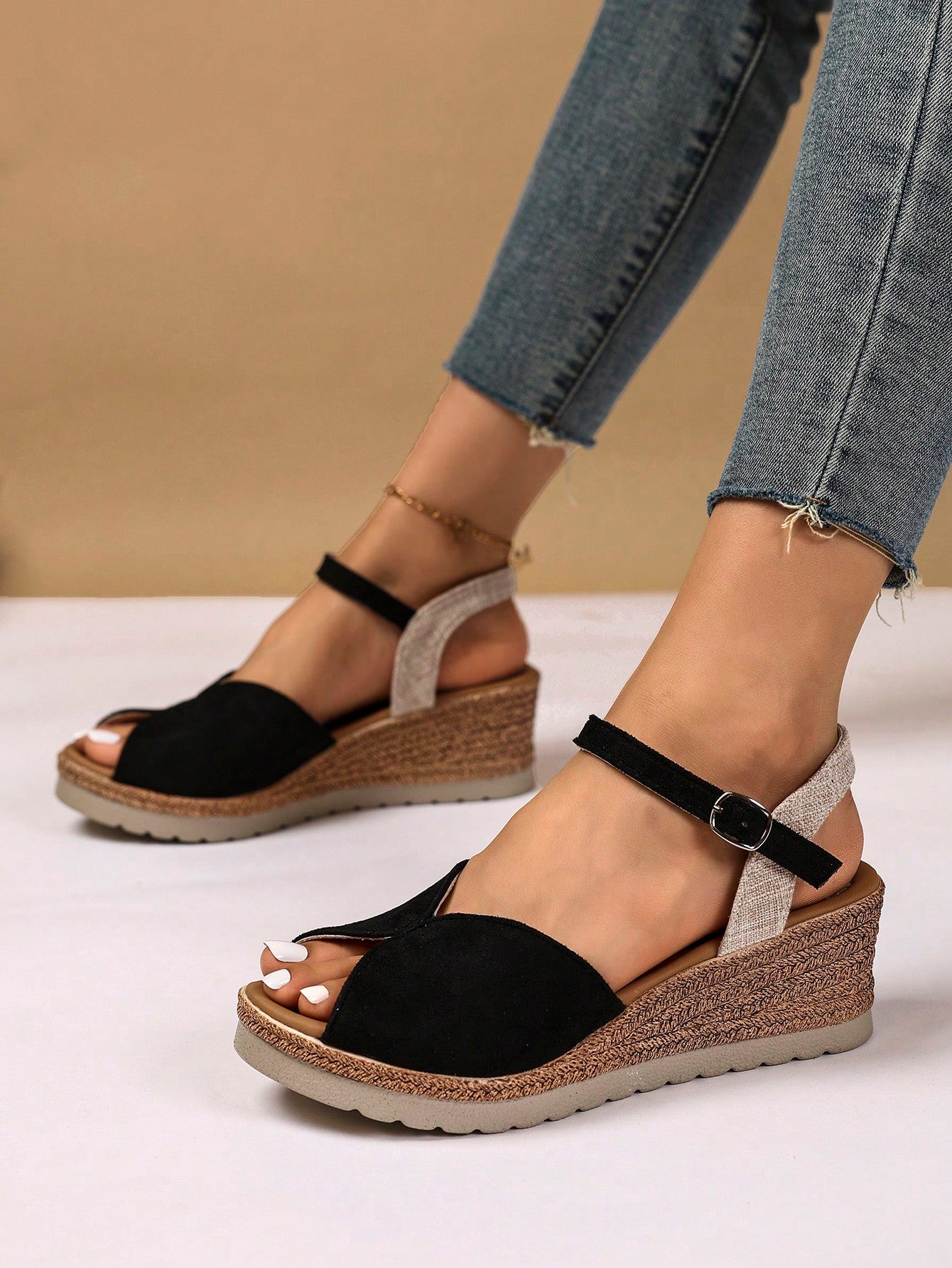 Casual Fashion Peep Toe Wedge Sandals With Thick Platform For Women