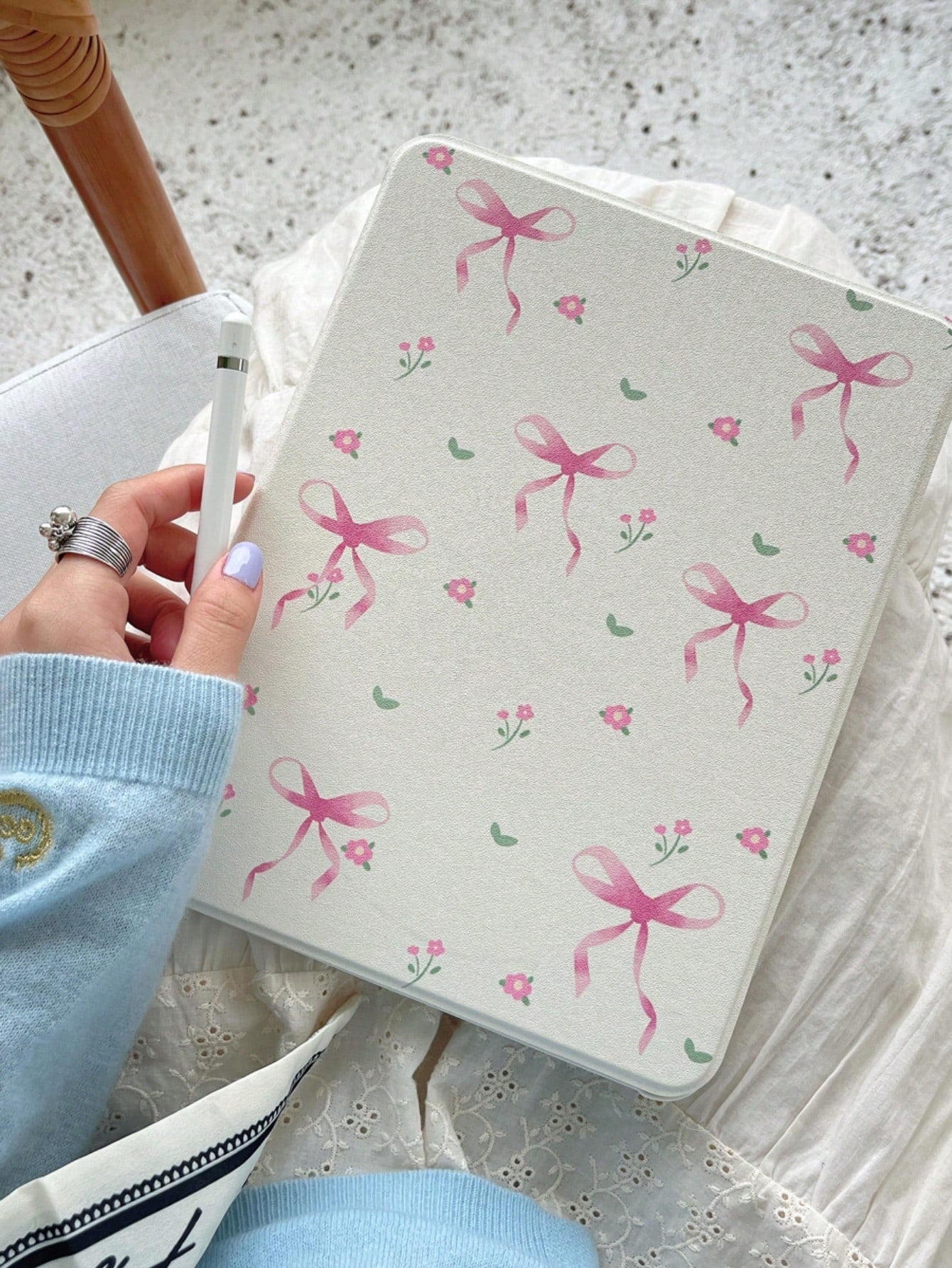 Bow Rotating Stand Flip Cover With Stylus Holder For IPad 9.7" 10.2" 10.5" 10.9 Inch, IPad Air 4 5 ,IPad Pro 11 IPad 2024 2022 2020 Case
