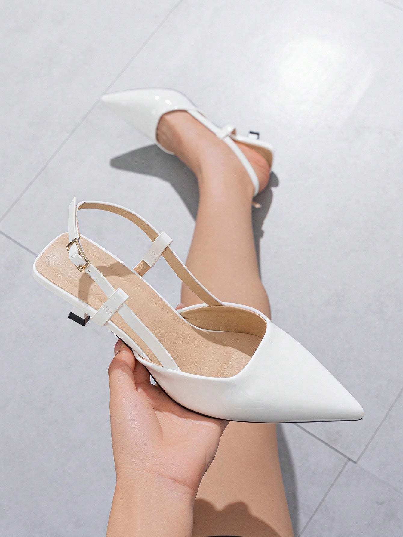 Women's Solid Color Pointed Closed Toe Back Strap Kitten Heels Shoes, Elegant & Comfortable For Daily Wear, Outdoor Activities & Commuting, Burgundy PU High Heels For Spring And Summer