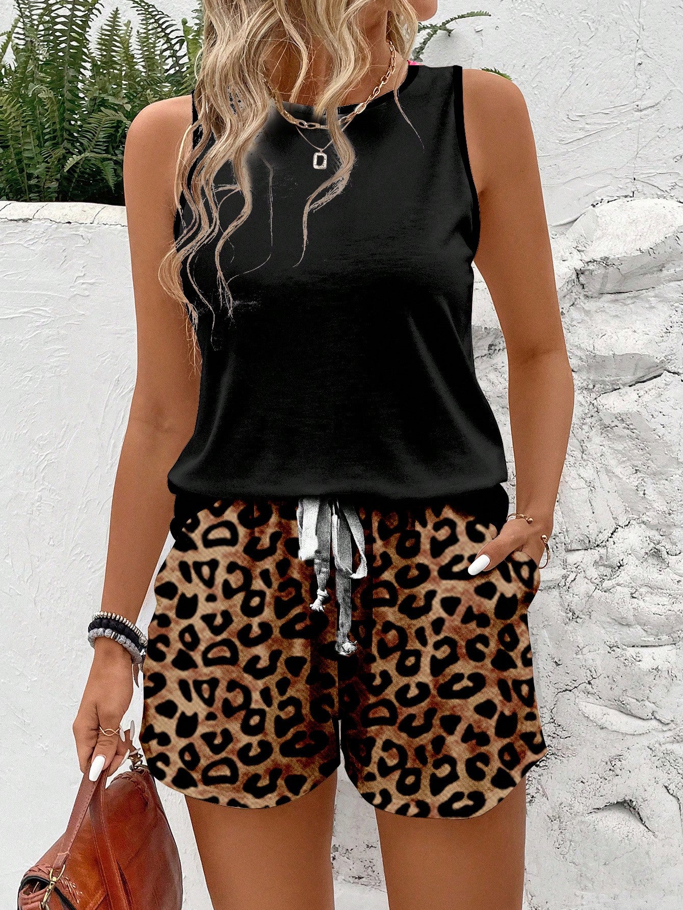 Round Neck Sleeveless Top With All-Over Print, Drawstring Waist And Pocket, Slim Fit Women's 2pcs Set For Summer