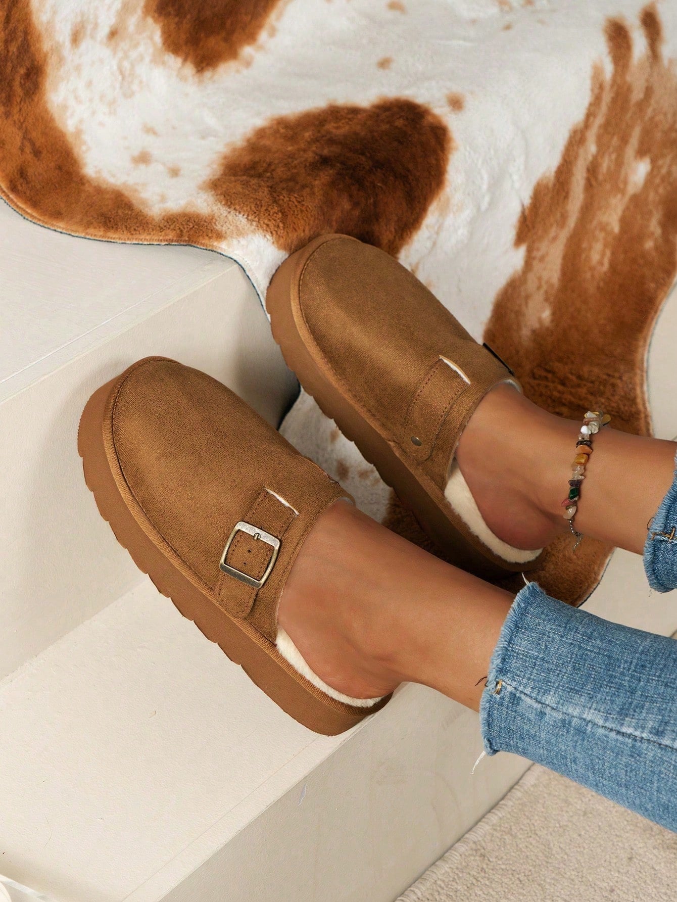 Solid Color Women's Fashionable And Casual, Anti-Slip Soft And Comfortable, Thick-Soled Home Indoor/Outdoor Plush Slippers With Closed Toe And Arch Support, For Autumn/Winter