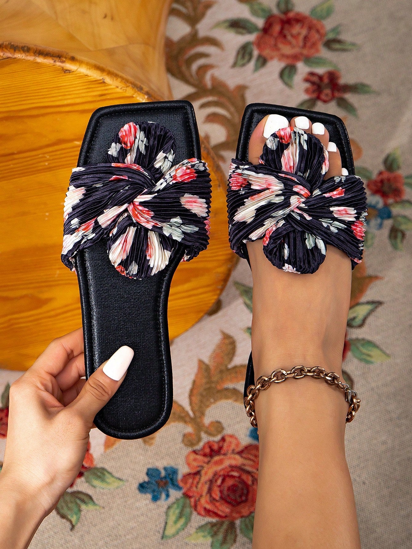 Women's Flat Slippers, Champagne-Color Fashionable & Comfortable Sandals, Ladies' Casual Bow-Tied Flat Sandals For Holiday, Elegant Minimalist Style