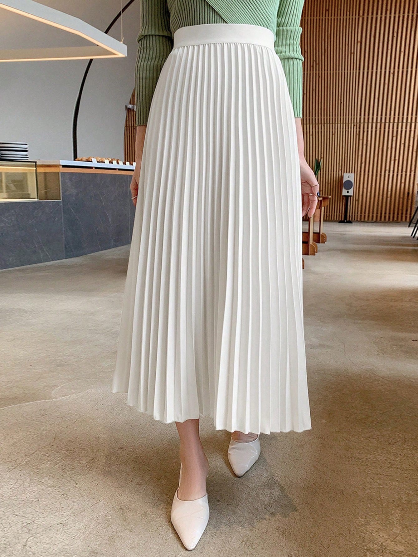 Solid Color High Waisted Pleated Skirt